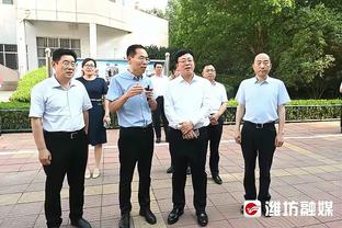 未来会如何？美媒对比文班KD新秀赛季数据：时间更少但全面包围